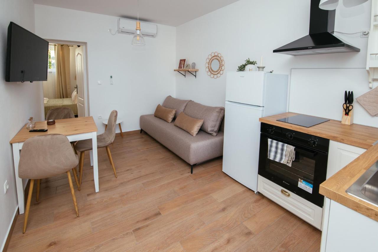 Apartmani Barbarosa Sveti Filip i Jakov Exterior foto