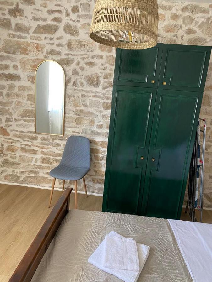 Apartmani Barbarosa Sveti Filip i Jakov Exterior foto
